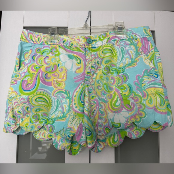 Lilly Pulitzer Pants - Lilly Pulitzer Buttercup Short Size 4